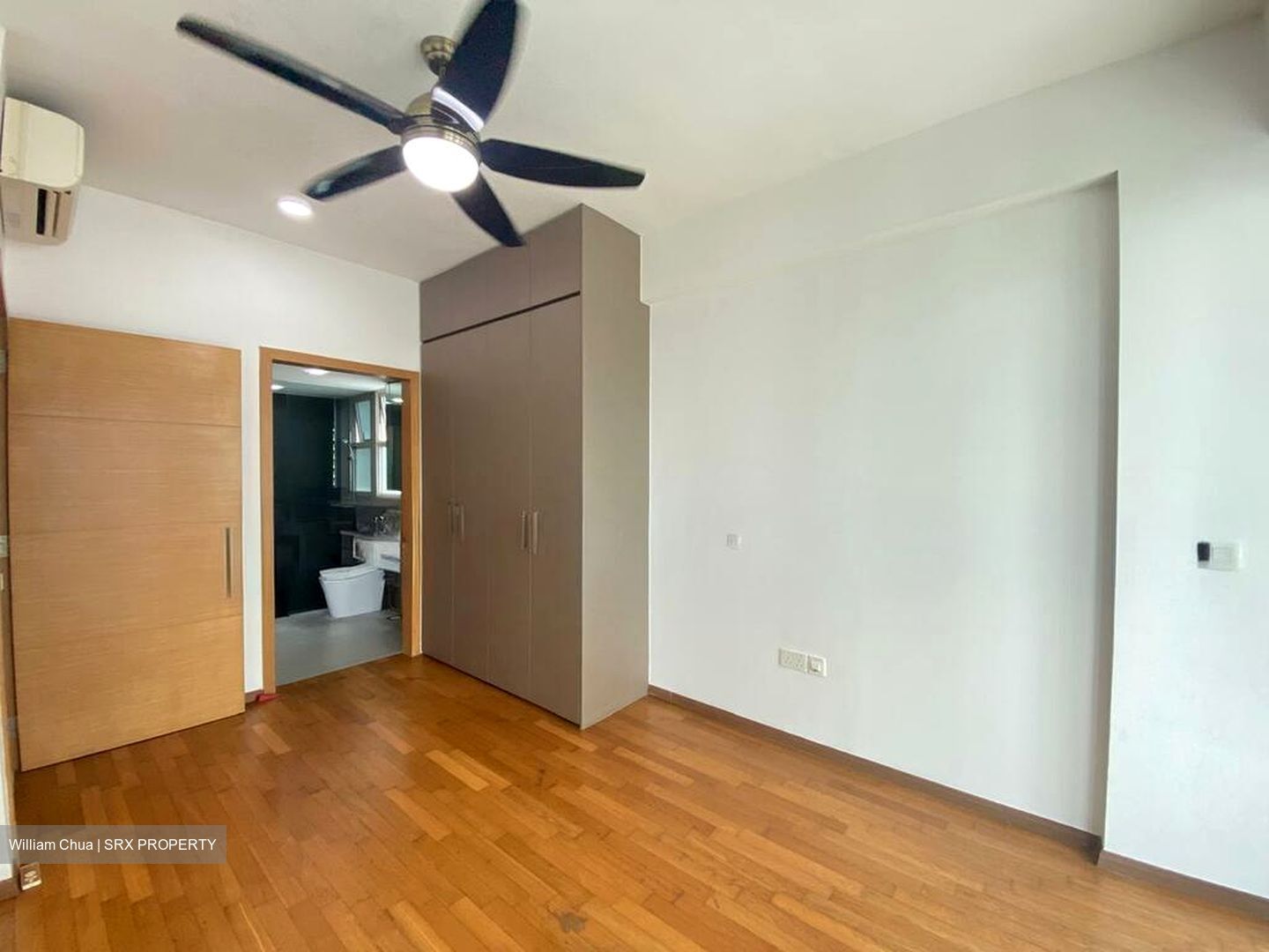 Vacanza @ East (D14), Condominium #498695051